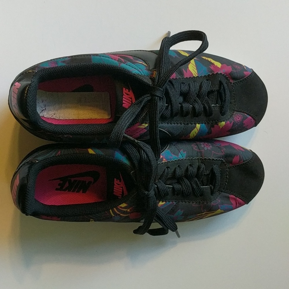 Nike womens running shoes 2015
